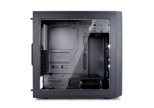 Le Focus G de Fractal Design, silencieux, sobre et de bonne facture.