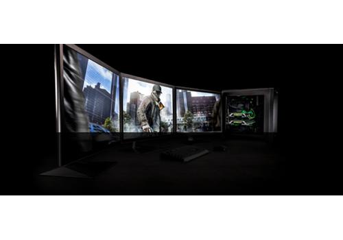 Immersion complète avec 3 écrans.